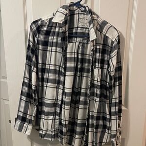 American Eagle Outfitters Black and White Flannel Shirt